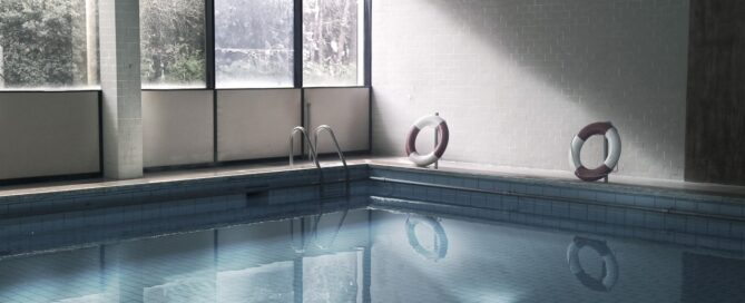 commercial swimming pool